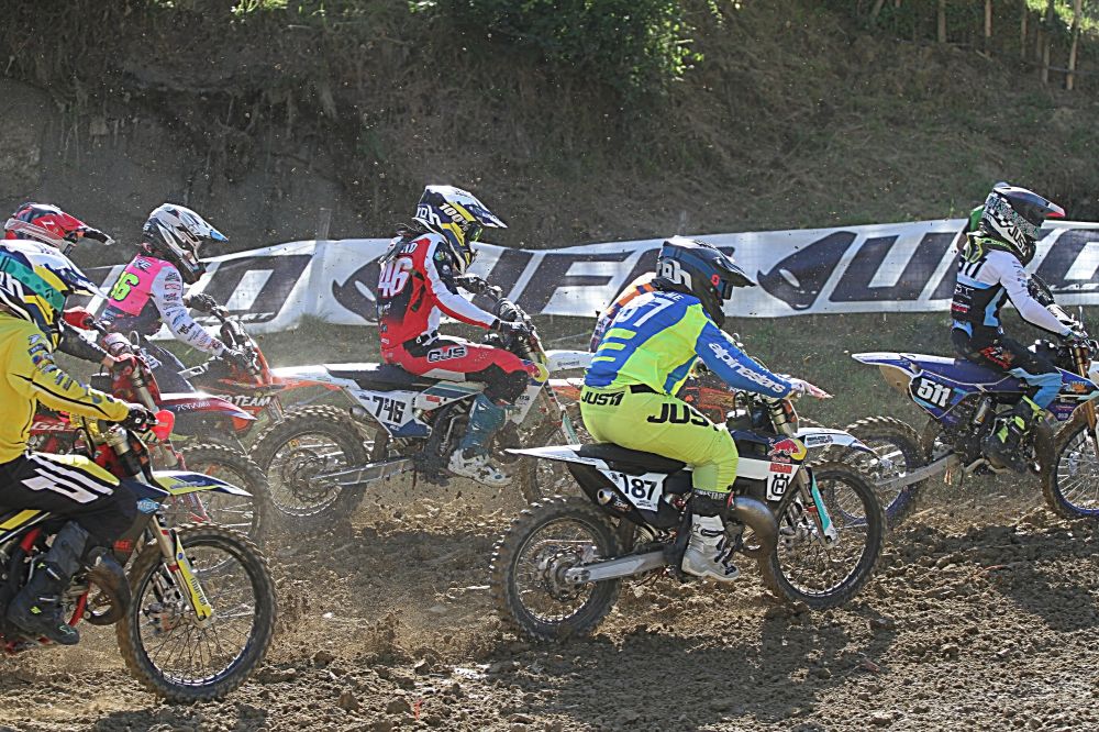 a_ start MX al circuito Santa Barbara.jpg