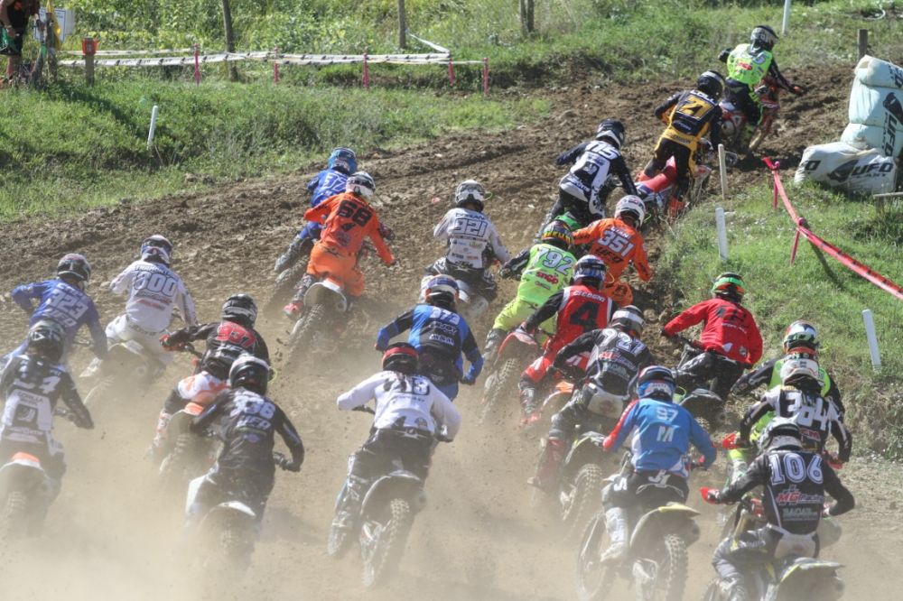 Azione al Santa Barbara nel motocross regionale 2023