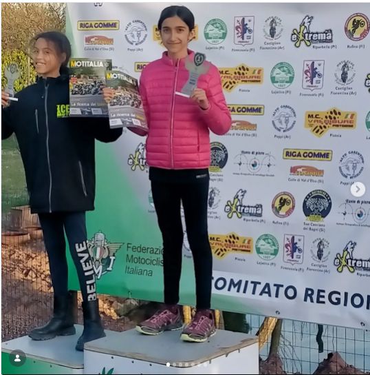Giovanna Corrado sul gradino pi&ugrave; alto del podio di Riparbella
