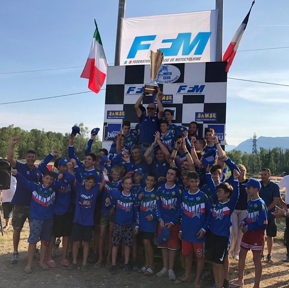 Foto di gruppo per i trionfatori della Maglia Azzurra Italia-Francia 2019